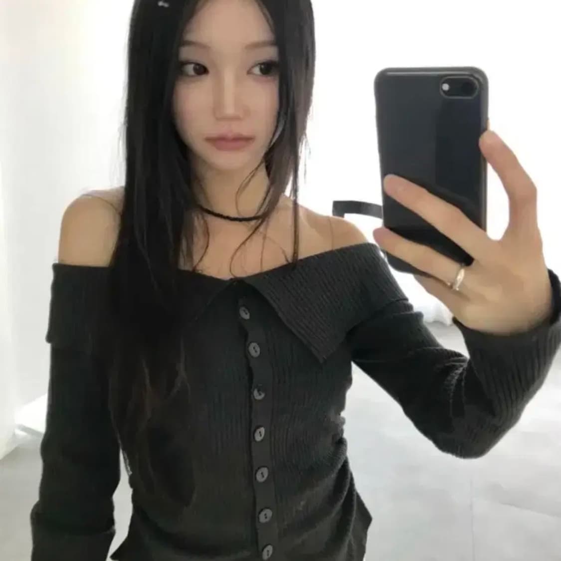 유색 할루 골지 버튼 카라 셔링 오프숄더 니트 상품이미지3