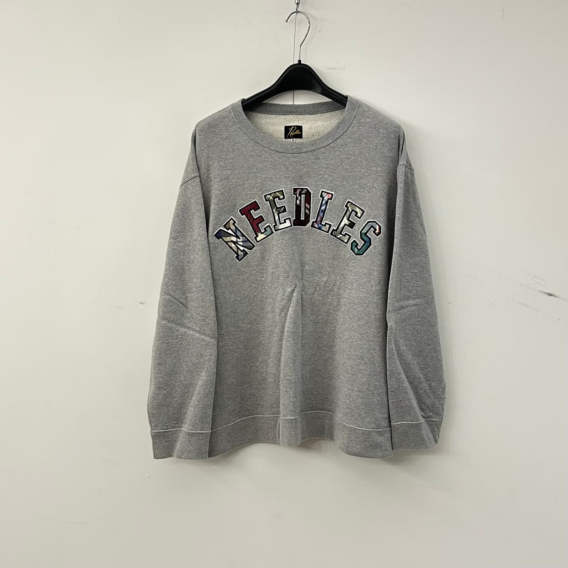 니들스 맨투맨 XL사이즈  상품이미지1