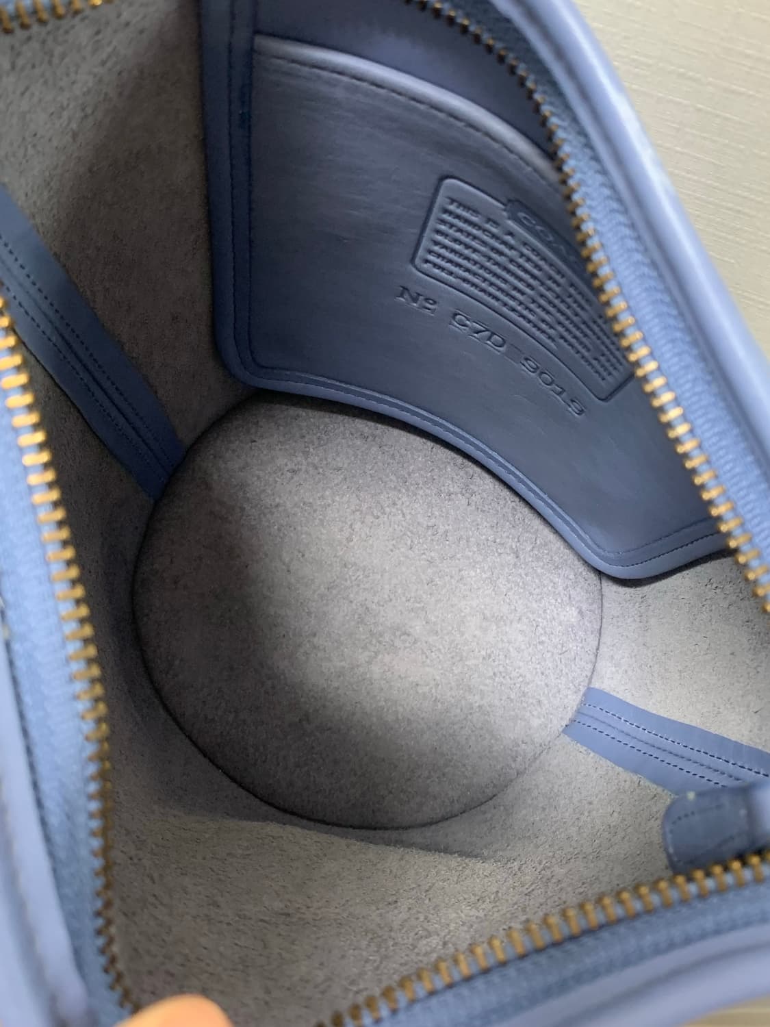 올드코치 9019 트윙클 블루 풀그레인 레더 더플백 상품이미지5