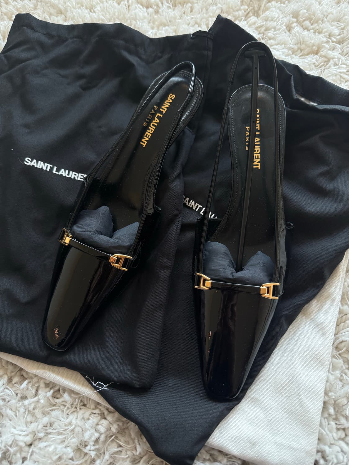 생로랑 블랙 페이던트 슬링백 힐 상품이미지1