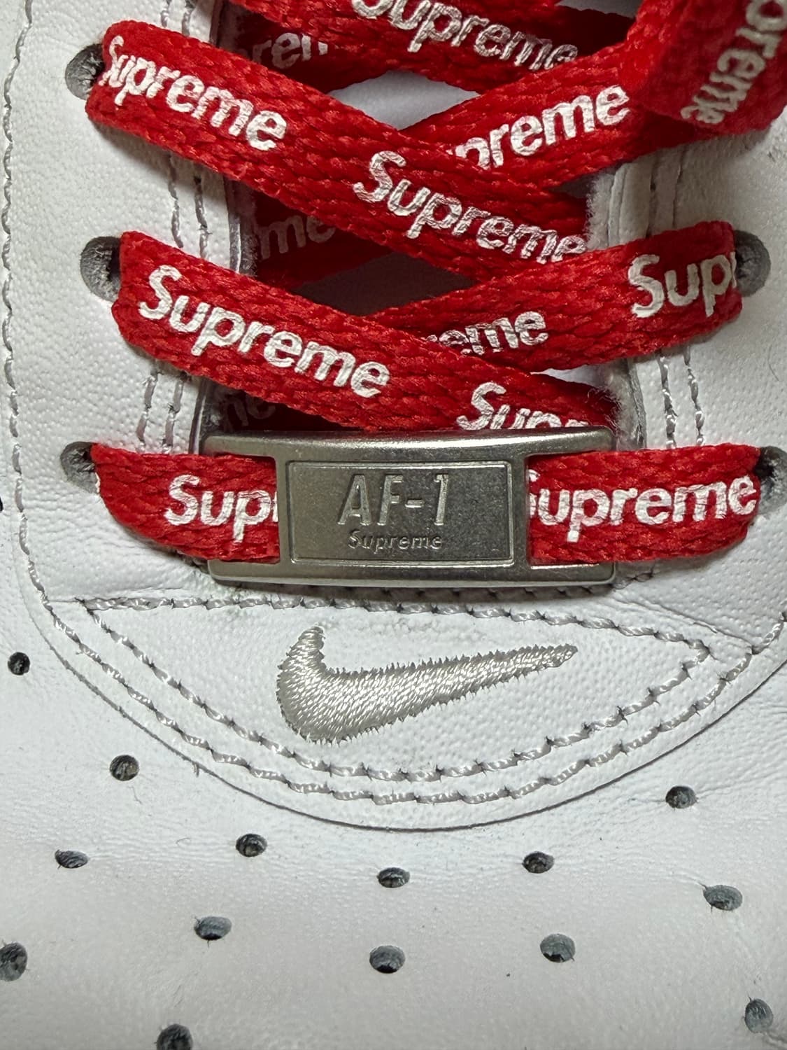 슈프림 에어포스1 상품이미지3