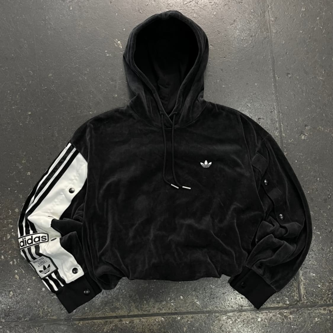 90 아디다스 아디브레이크 크롭 후드티 상품이미지1