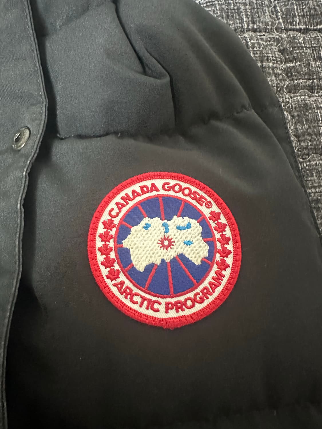 캐나다구스 패딩조끼 상품이미지2