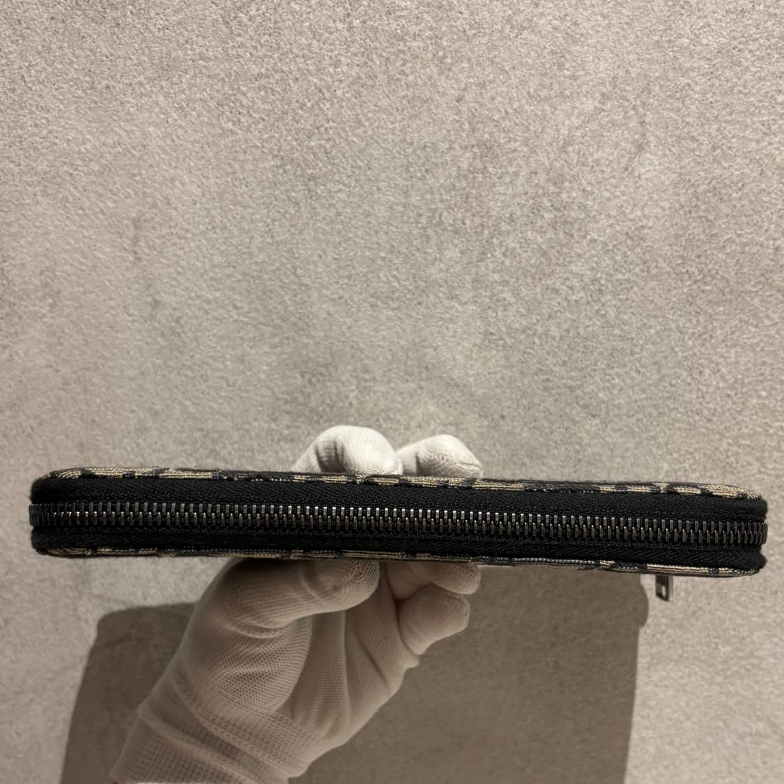 A+ OS사이즈 디올 신형 지퍼돌이 장지갑 베이지 상품이미지5