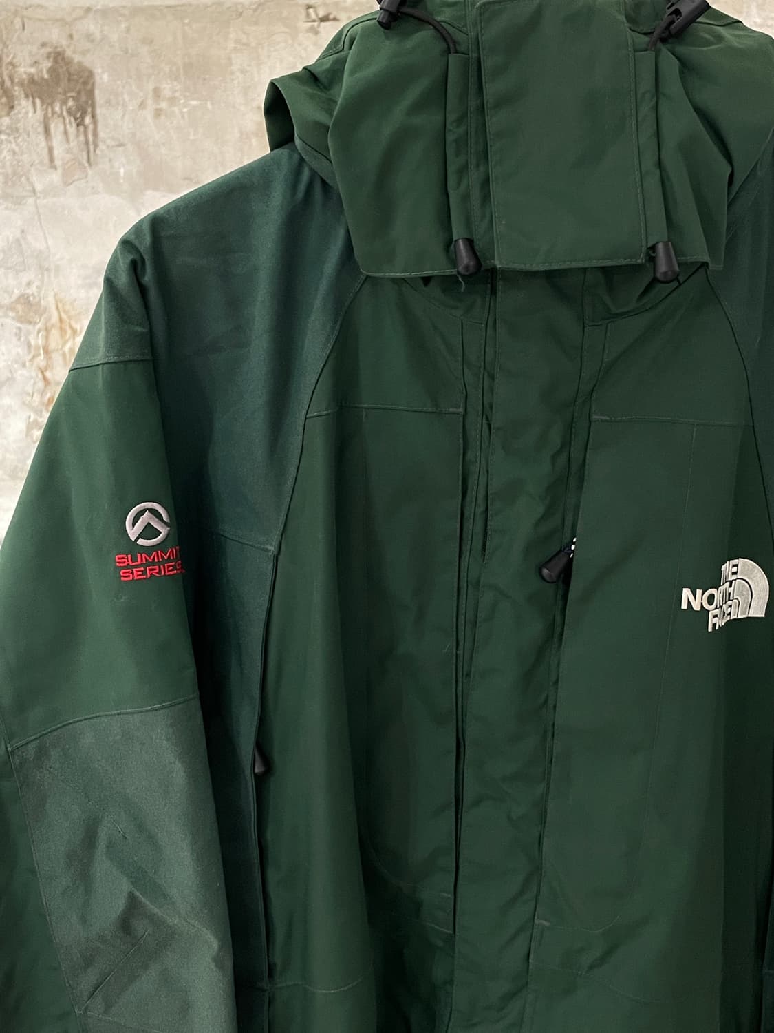 노스페이스 그린 써밋 시리즈 고어텍스 나일론 자켓 상품이미지2