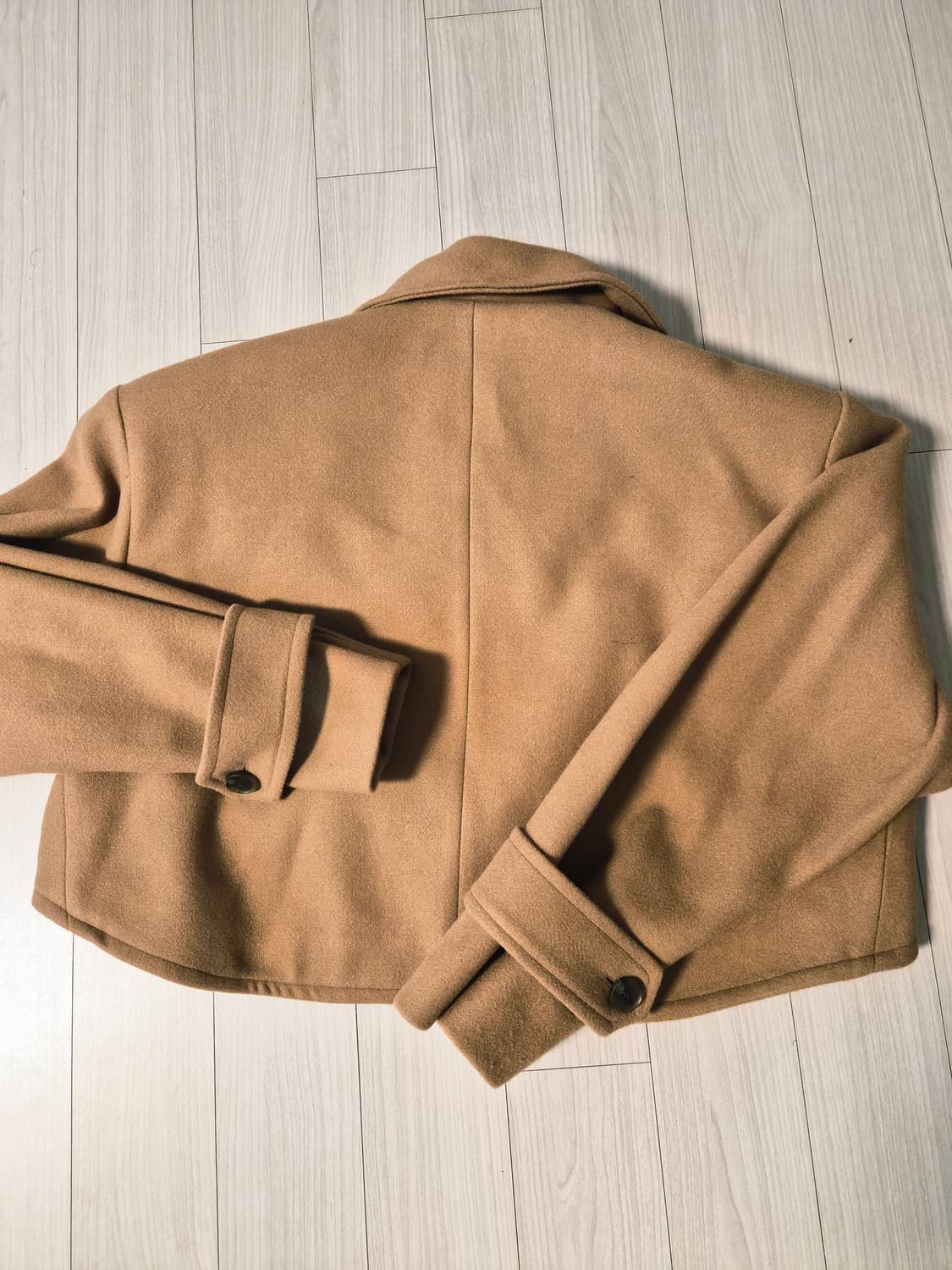 밤볼리나(BAMBOLINA) 크롭 토글 핸드메이드 코트 (카멜/베이지) 상품이미지7