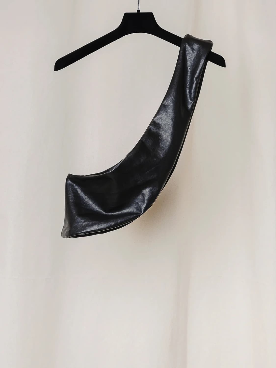 가브리엘라 콜 가먼츠 레더 스몰 크로스 백 상품이미지1