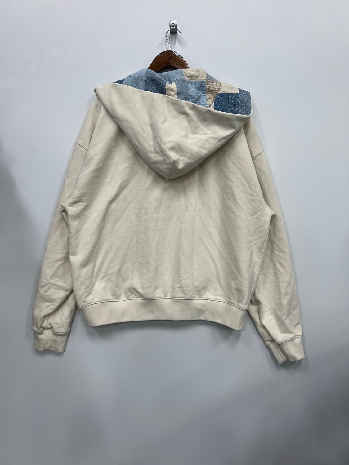 OSCITARE 베이지 후드티 상품이미지4