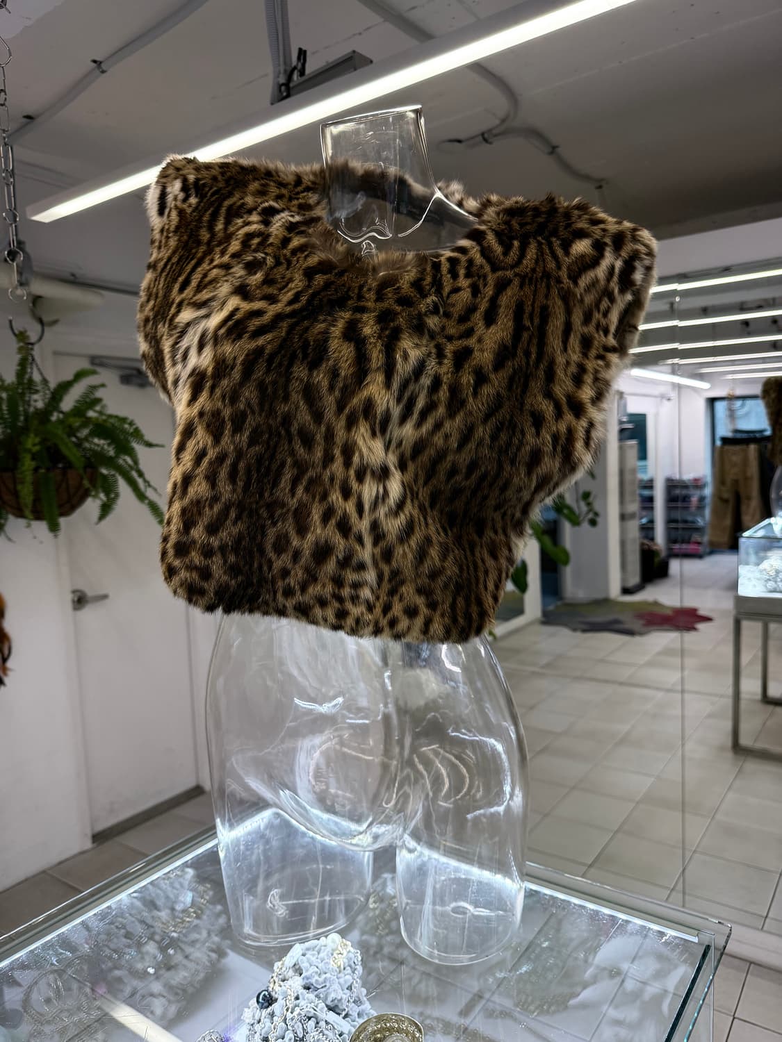 leopard fur crop top 상품이미지1