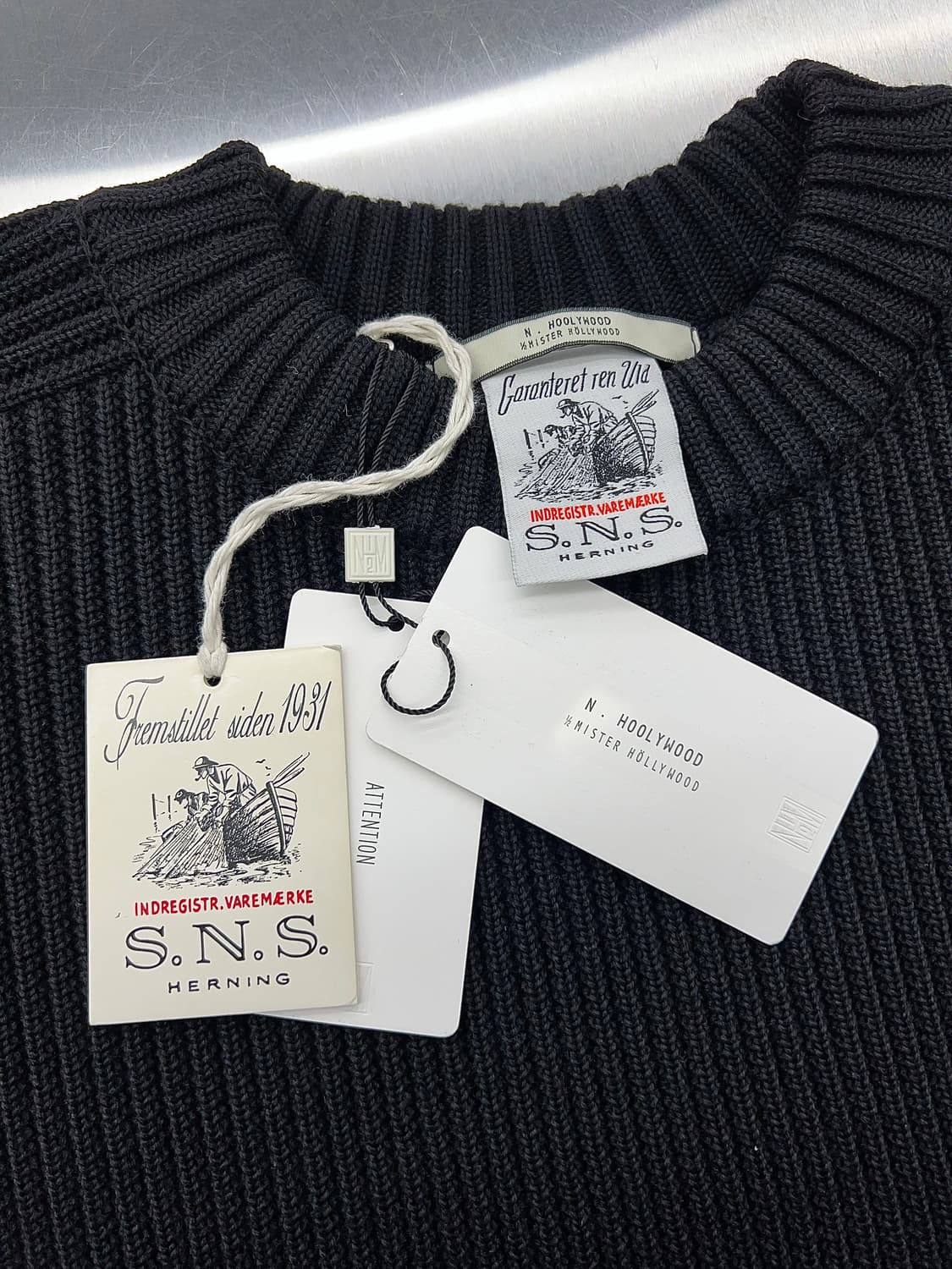 앤 할리우드 x sns 블랙 해링 이펙트 니트 상품이미지7