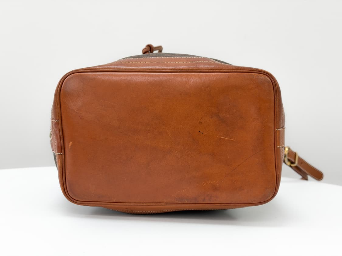 셀린느 마카담 트리오페 드로우스트링 버킷백 상품이미지7