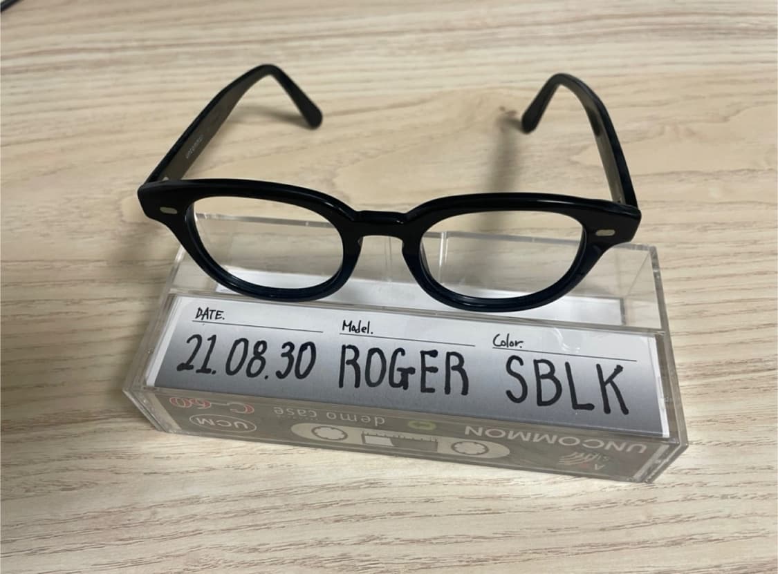 언커먼 아이웨어 로저 블랙 상품이미지1