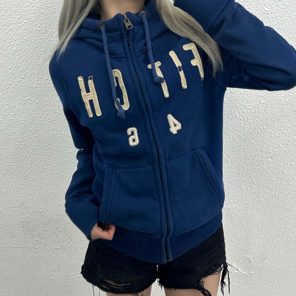 아베크롬비 센터로고 딥블루 후드집업 S 상품이미지1