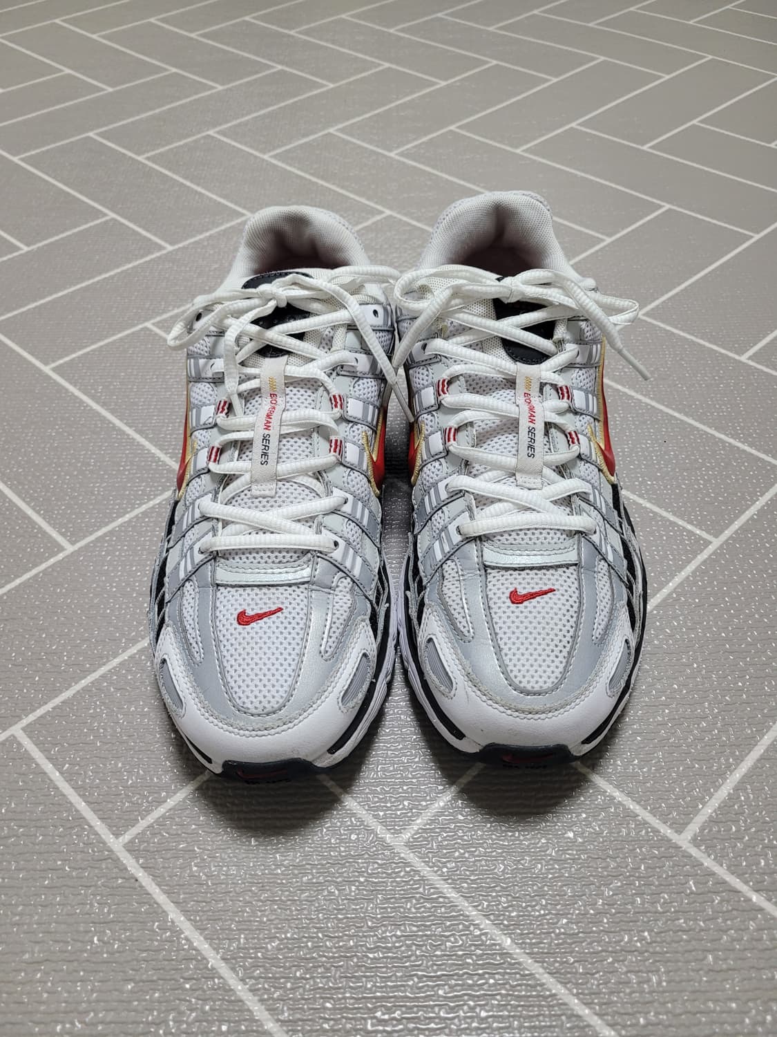 나이키 P-6000 메탈릭 실버 레드 280 상품이미지2