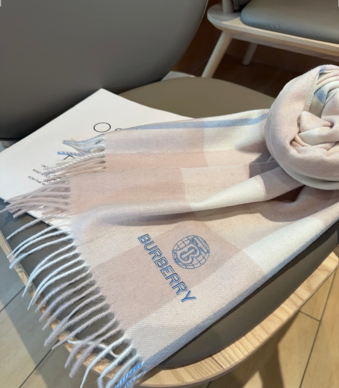 버버리 양면 머플러 램스울 100% 추동 단품
 상품이미지4