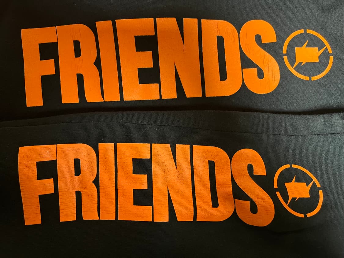 브이론 X 프라그먼트 Friends 후드 팬츠 세트 상품이미지3