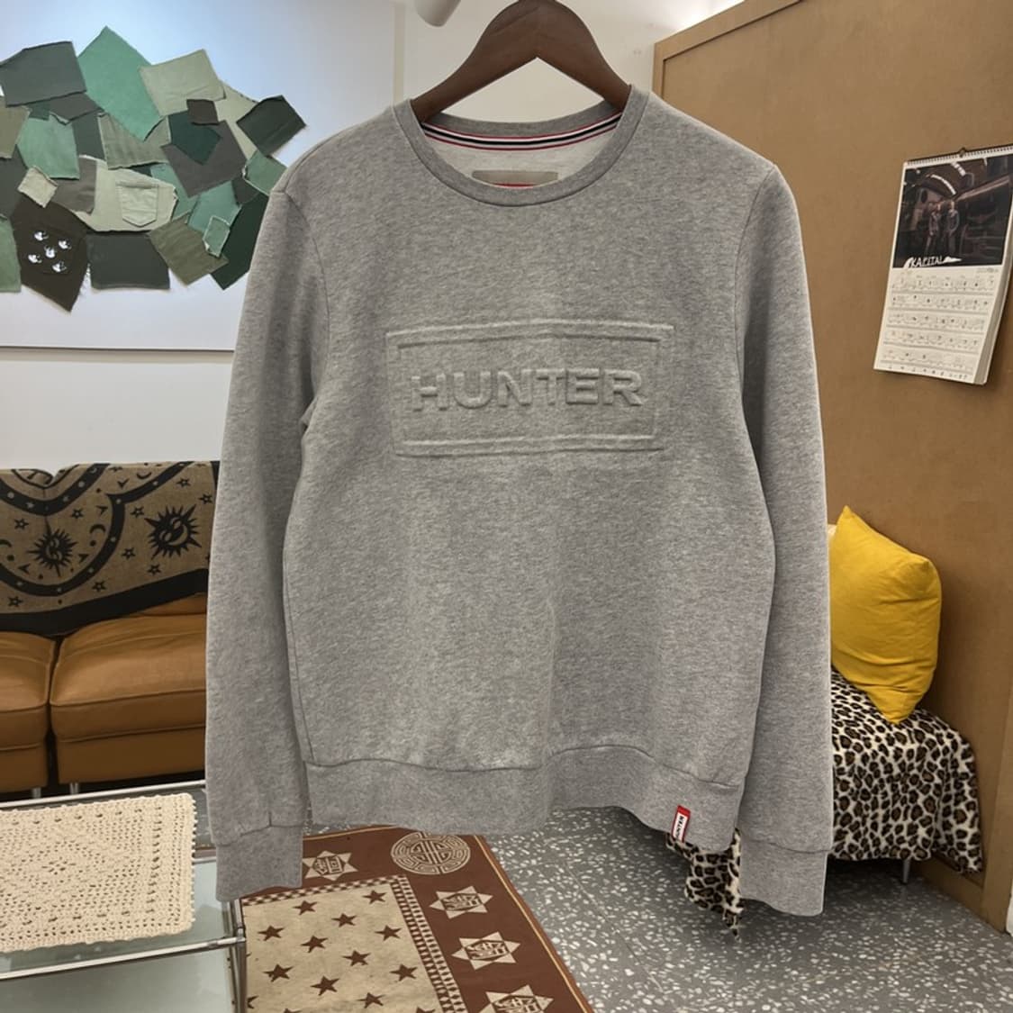 헌터 빈티지 모던캐주얼 엠보빅로고 기모 맨투맨 S C09915 상품이미지3