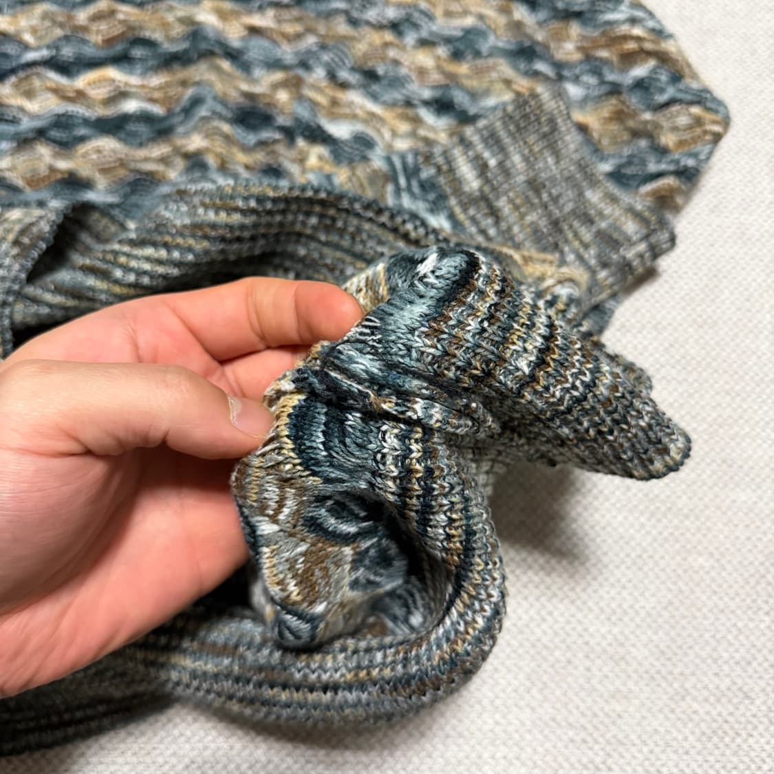 미쏘니 패턴 케이블 니트 스웨터 상품이미지3