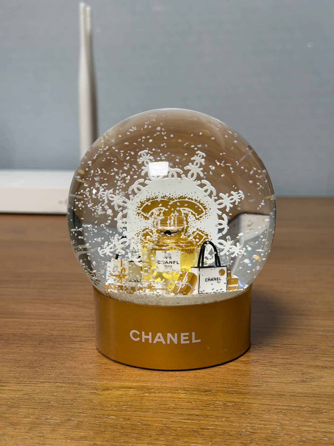 샤넬뷰티 vip기프트 스노우볼 상품이미지1