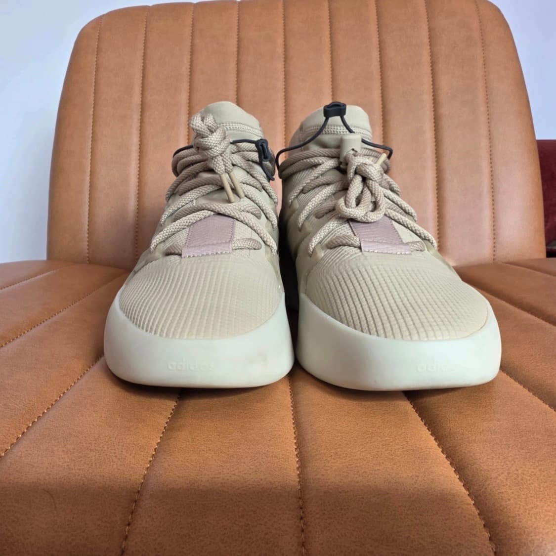 아디다스 X 피어 오브 갓 애슬레틱스 베스킷볼 클레이 295 상품이미지5