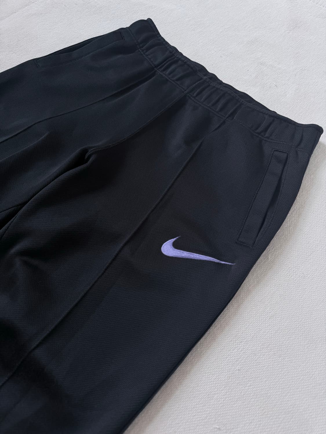 나이키 올드스쿨 블랙 연보라 스우시 츄리닝 바지 상품이미지2