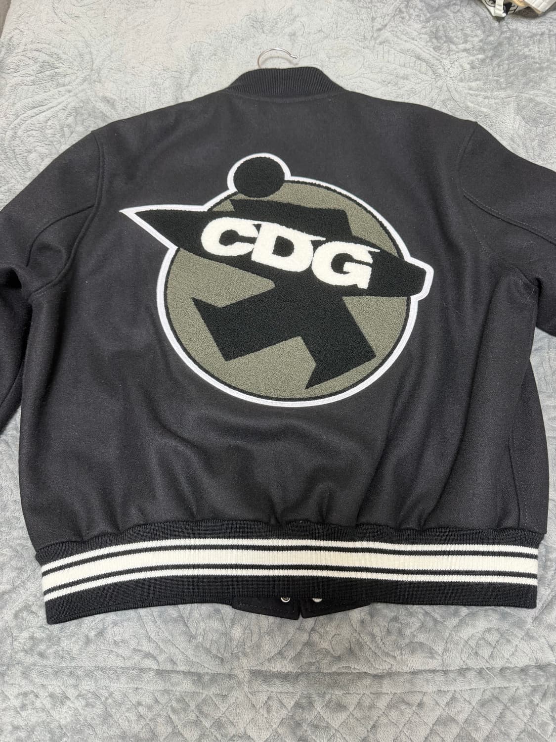 (개급처)스투시 x CDG 바시티 자켓 상품이미지1