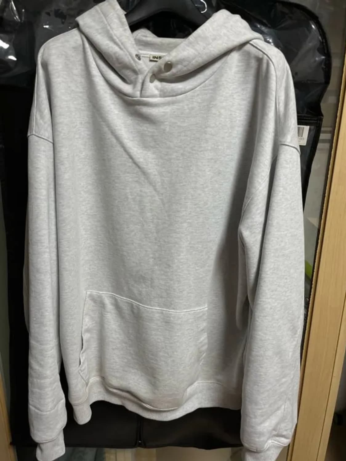 [ 새상품 택포 ] 인사일런스 스냅 후드티 M 멜란지 그레이 데릭 상품이미지6
