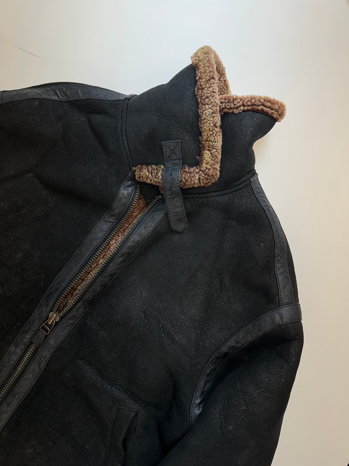 플레이 보이 올드스쿨 B-3 무스탕 자켓 상품이미지3