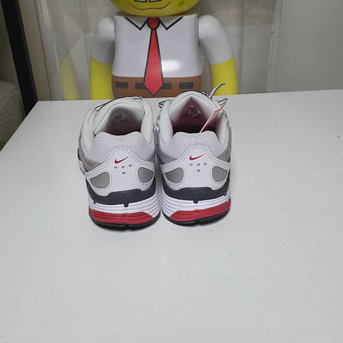 나이키 p-6000 화이트 바시티 레드 235 상품이미지3