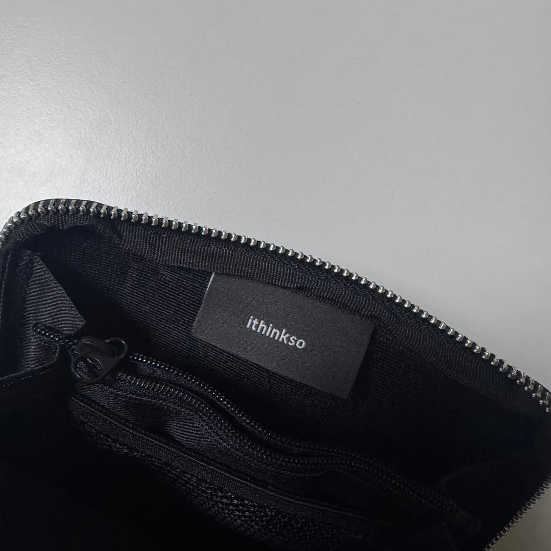 아이띵소 위켄더 멀티 핸디 패스포트월렛 블랙 상품이미지5