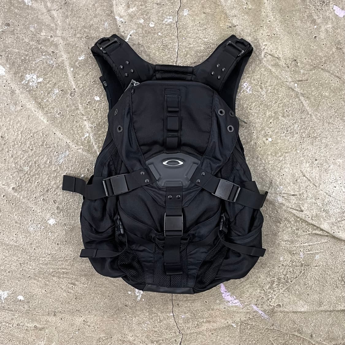 오클리 택티컬 백팩 45x51 상품이미지1