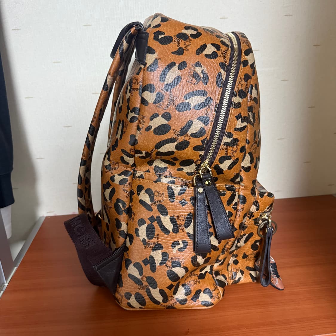 MCM 레오파드 브라운 백팩 상품이미지3