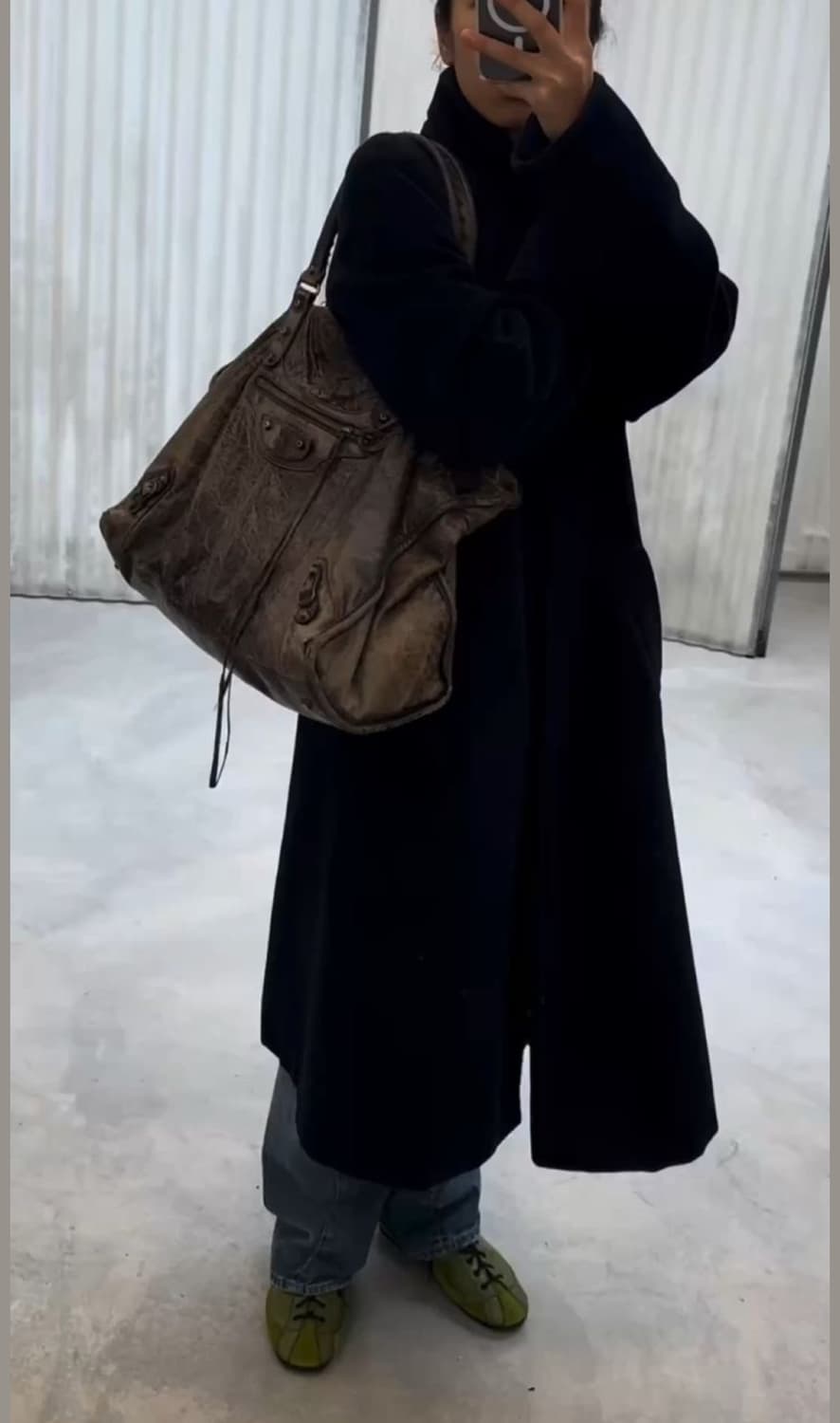 [A 정품] 발렌시아가 시티 모터백 위켄더 카라멜브라운 상품이미지10