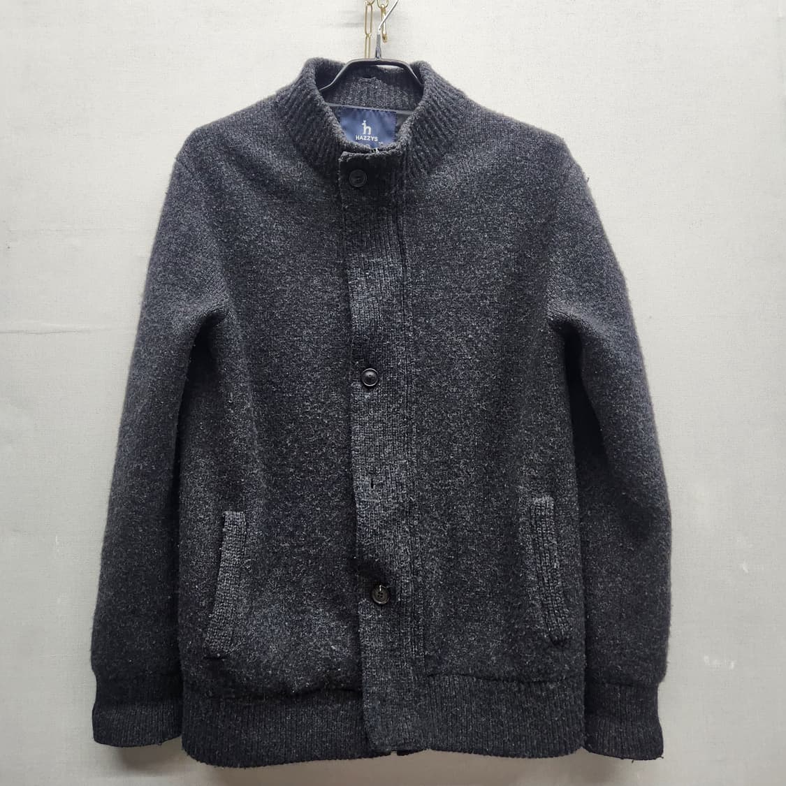 헤지스 로고와펜 차콜 가디건 집업 100(L) 상품이미지1