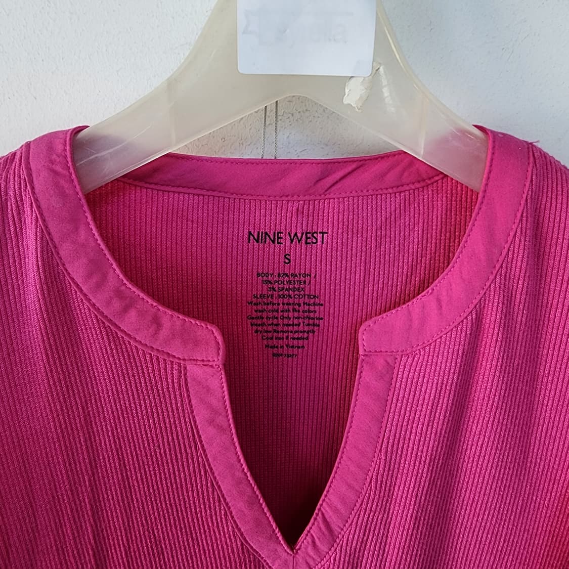 나인웨스트 펀칭 반팔 티셔츠 핑크 상품이미지2
