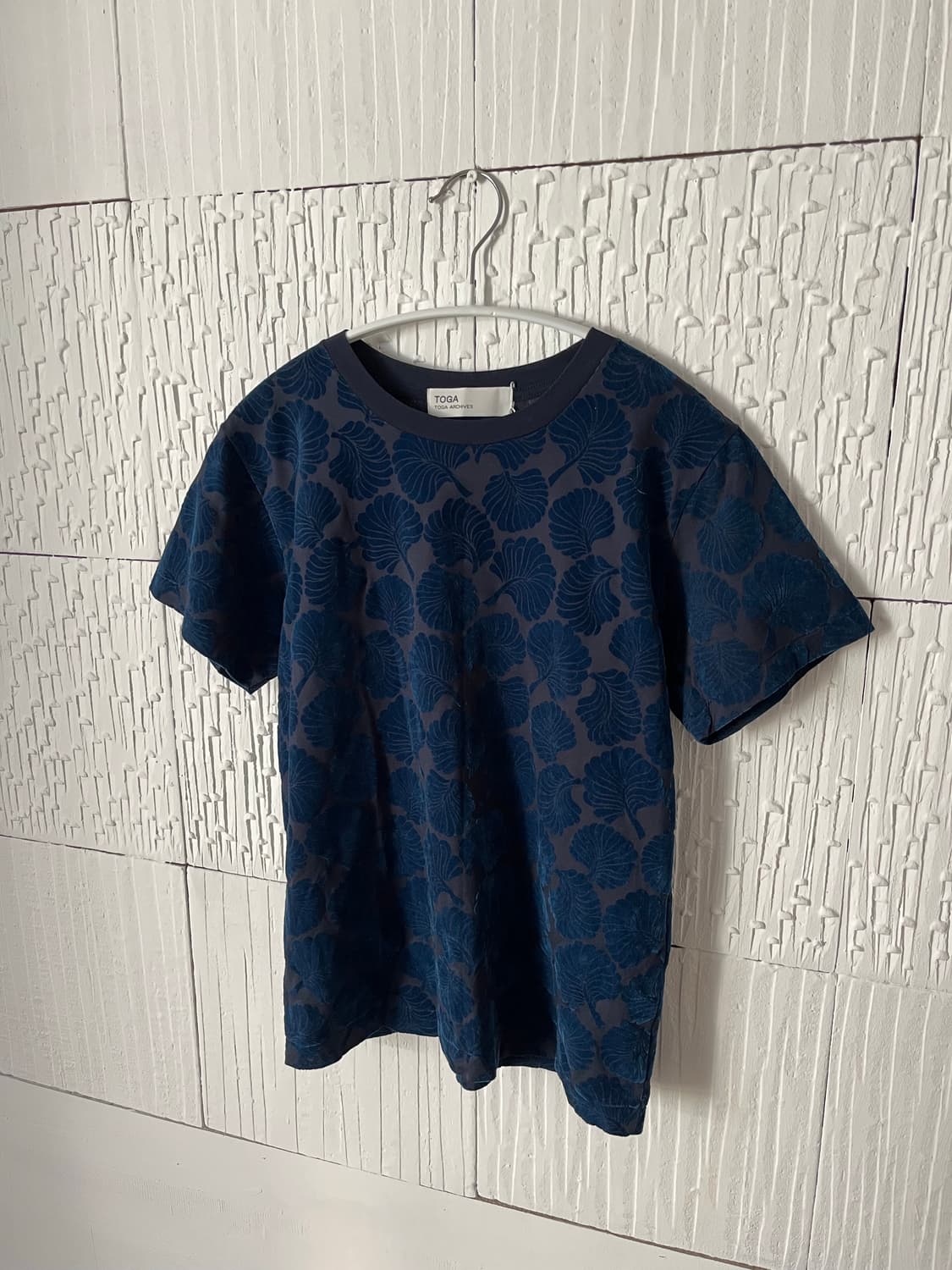 TOGA Archives Velvet Floral T-shirt 상품이미지2