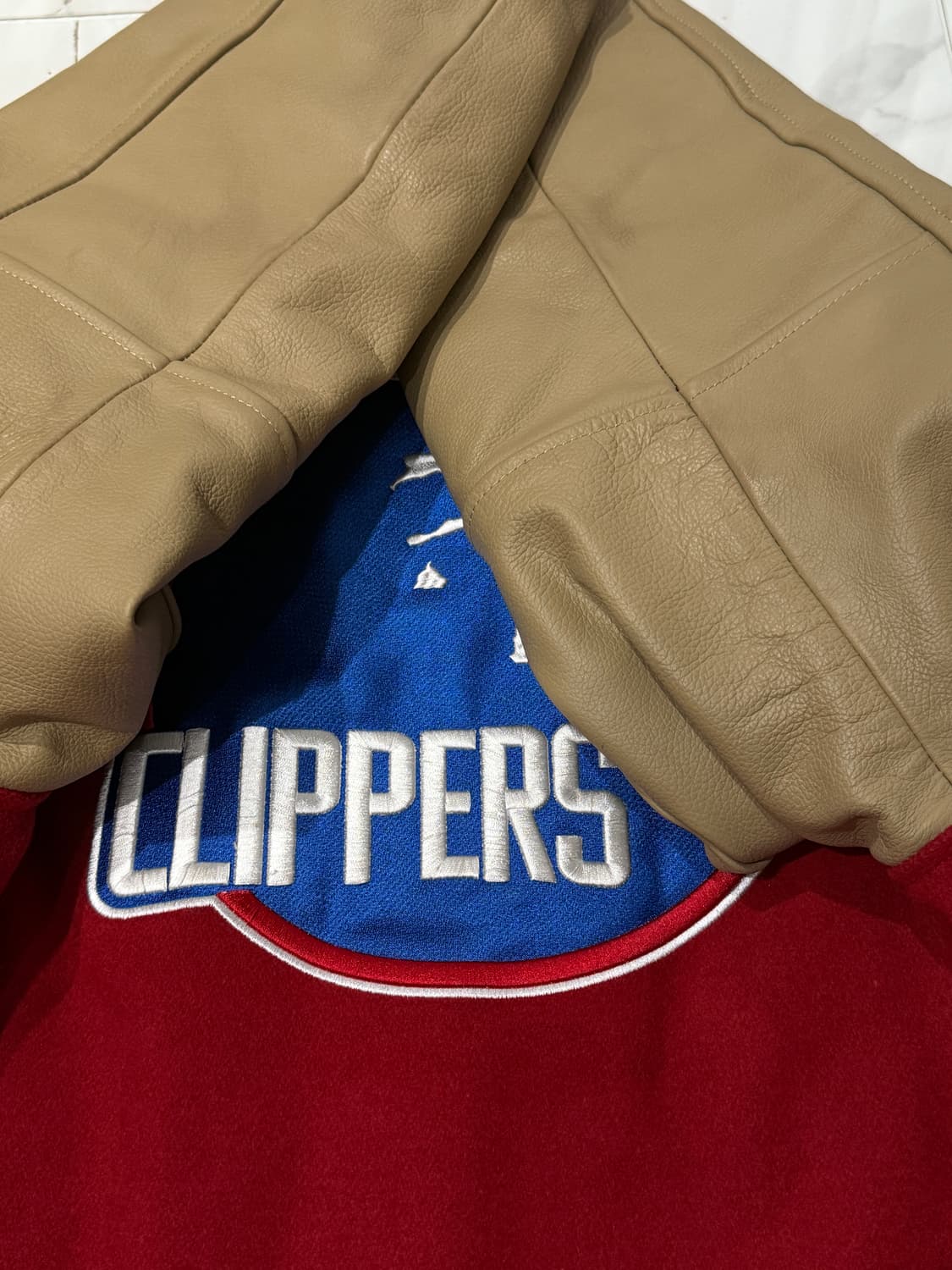 뉴에라 엑스라지 LA 클리퍼스 스타디움 자켓 바시티 레드  상품이미지6