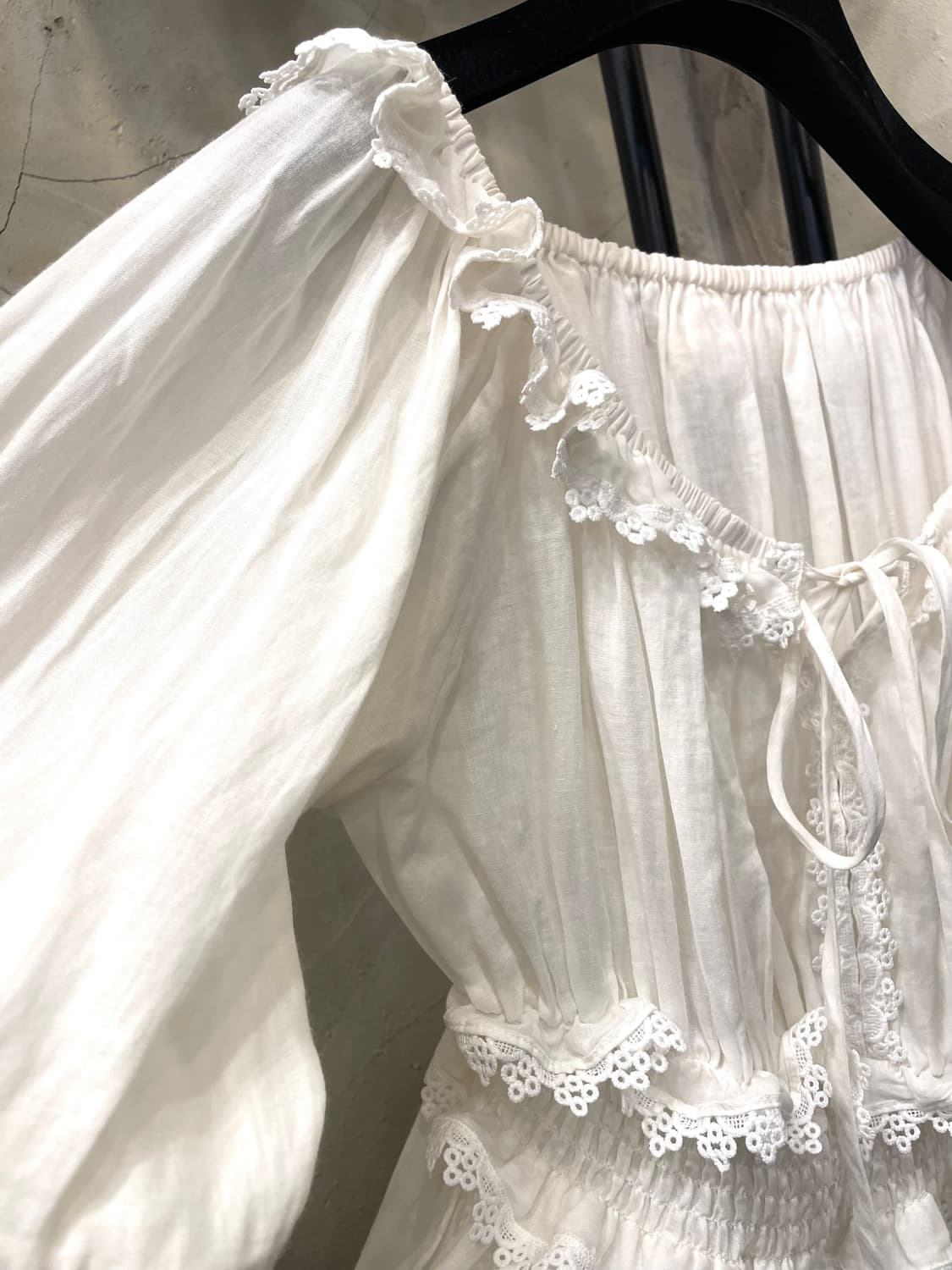 돌체앤가바나 오프 숄더 블라우스 55~66 상품이미지6