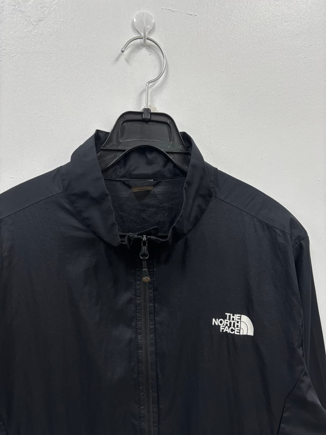 노스페이스 우먼 윈드브레이커  상품이미지3