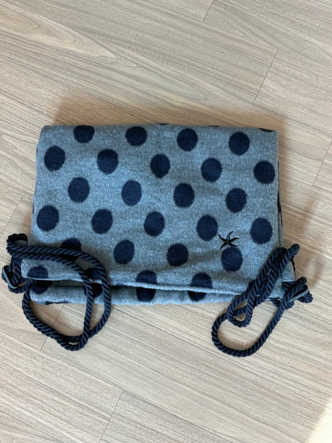 더콜디스트모먼트 닷 짐색 상품이미지1