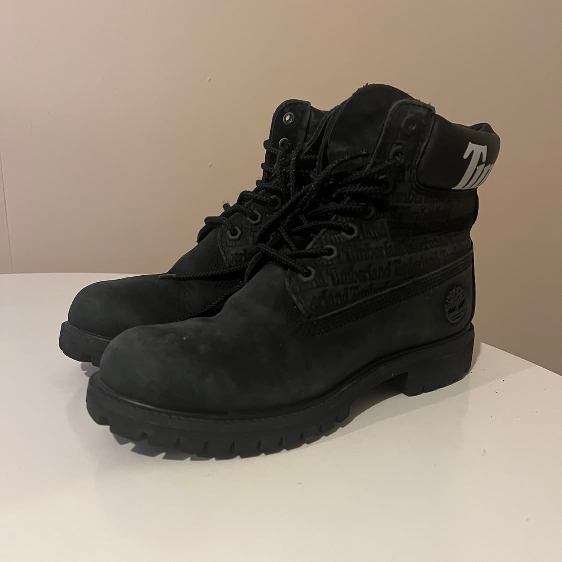 팀버랜드 6인치 워터프부프 로고 레터링 블랙 상품이미지1