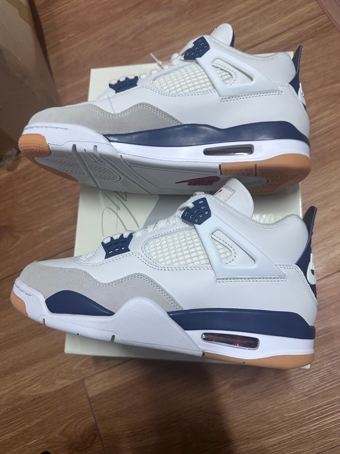 나이키 조던4 sb 네이비 255 새상품 상품이미지3