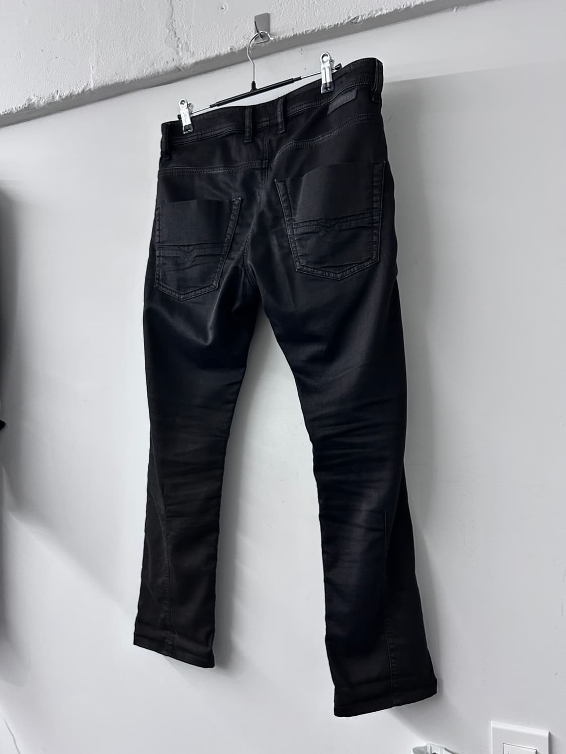 디젤 코팅 블랙 슬림 데님 팬츠 상품이미지4