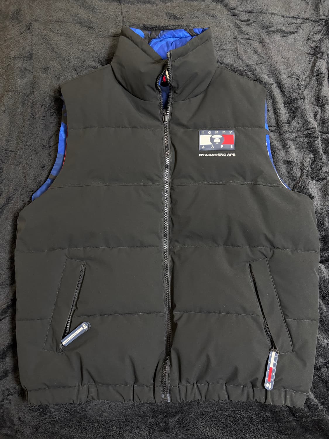 에이프(베이프) x 타미 콜라보 리버시블 패딩조끼 상품이미지4