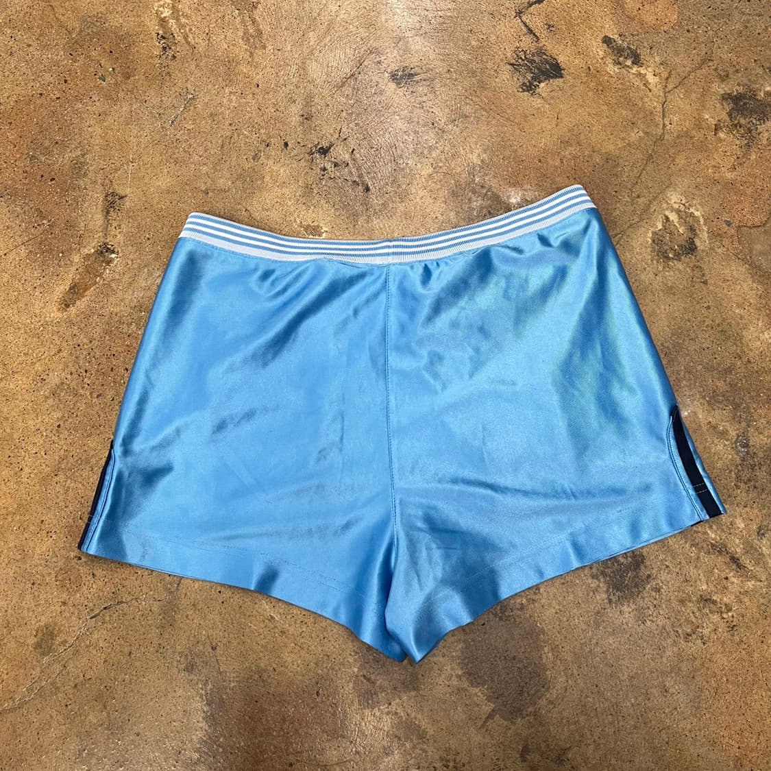 [정품] 아디다스 유광 파란색 반바지 상품이미지3