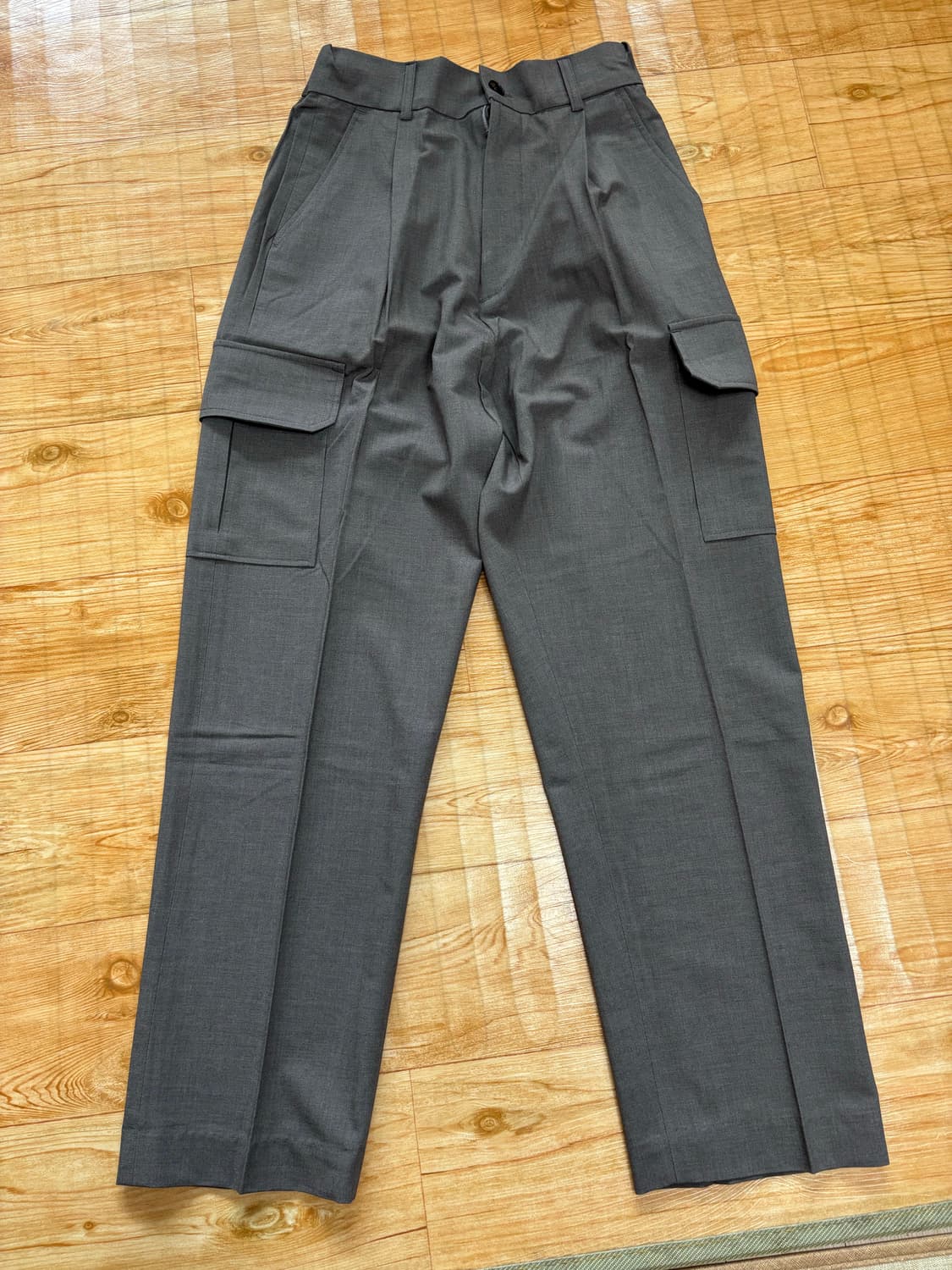 드로우옴므 울 카고 팬츠 팝니다. 상품이미지1