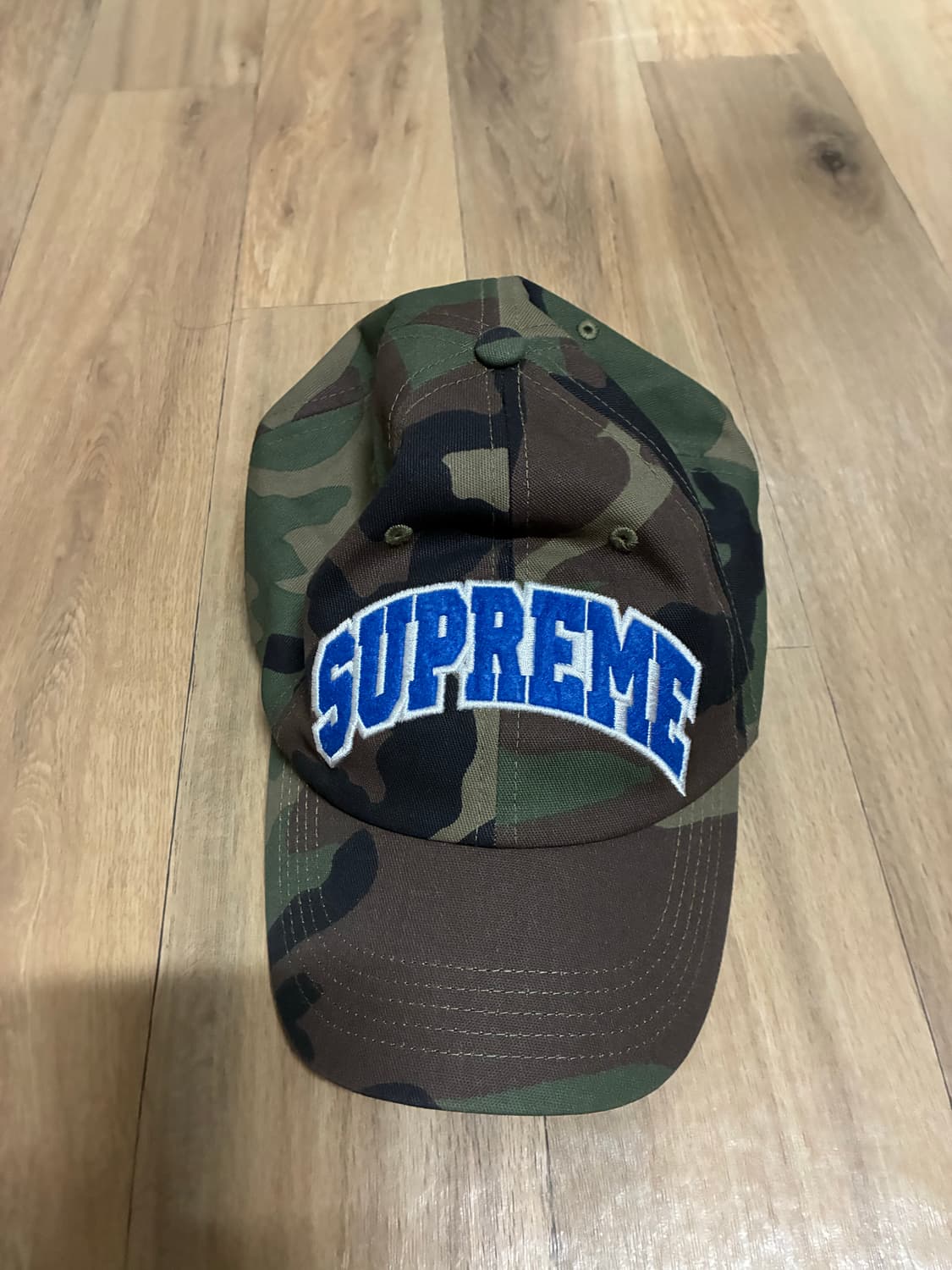 [새상품] 슈프림 카모 모자 상품이미지1