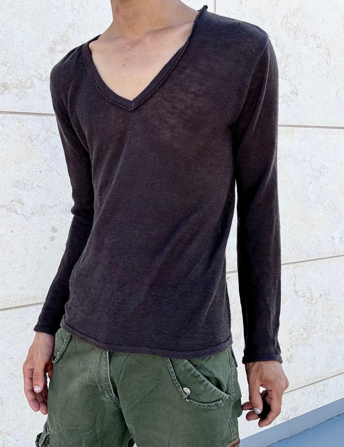 “Beams” Minimal Mood Brown V-Neck Sleeve 상품이미지2