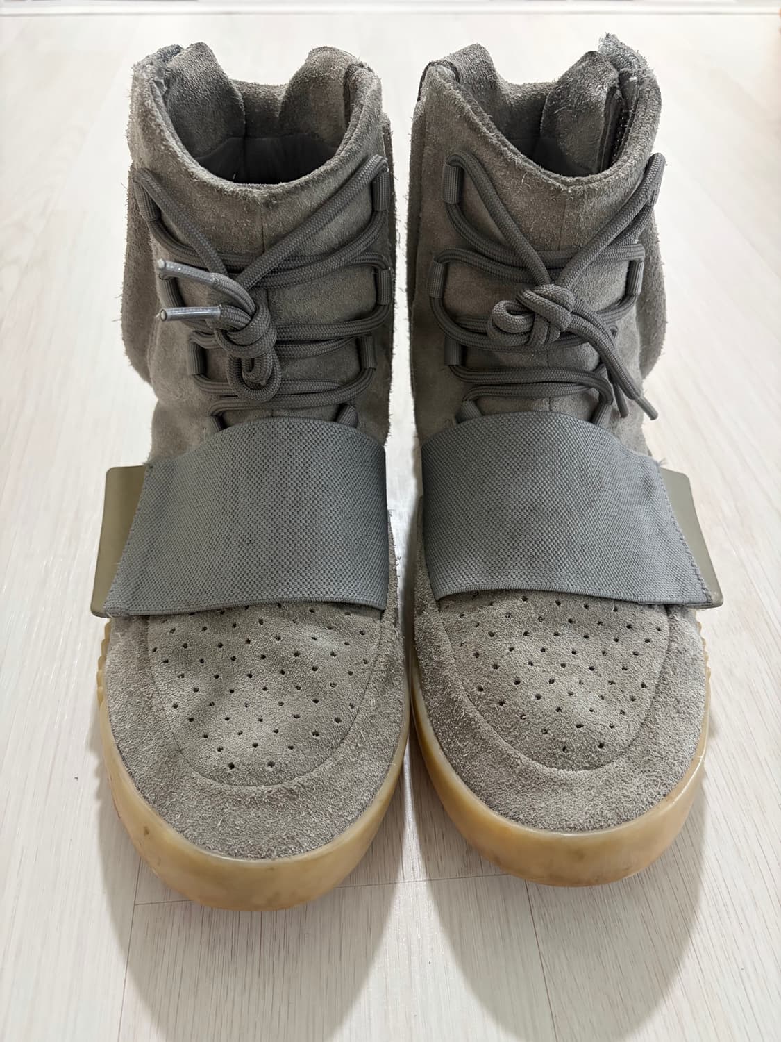 Yeezy boost 750 280 사이즈 팝니디 상품이미지1