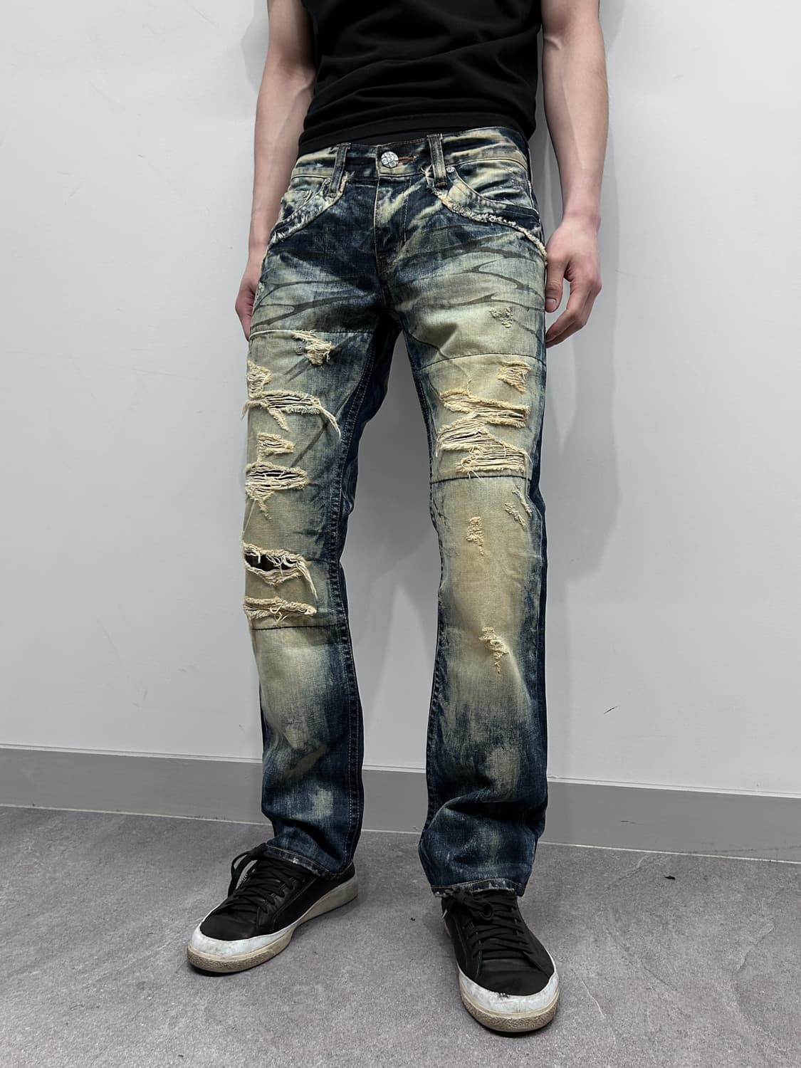 버커루 블리치 워시드 디스트레스드 데님 팬츠 상품이미지1